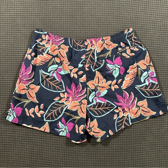 Columbia Womens Floral Print Navy Athletic Shorts Size Medium Lightweight Active - Picture 5 of 5